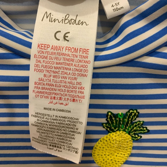 *SOLD* Mini Boden Girl’s Sequin Pineapple Rashguard Striped Top 4-5Y - Picture 2 of 3